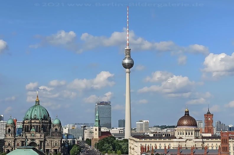 Berlin-Panorama rund um das Humboldt Forum