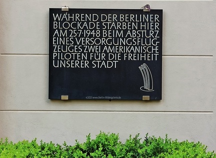 Gedenktafel für Opfer der Berliner Luftbrücke