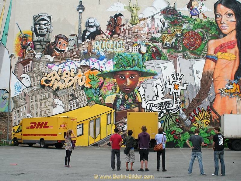 Aufstand der Farben - von 2009 - Berlin-vs-Lateinamerika-Aufstand-der-Farben-4.JPG Berlin-vs-Lateinamerika-Aufstand-der-Farben-4.JPG