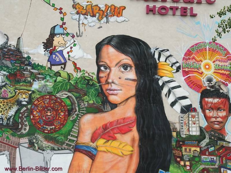 Aufstand der Farben - von 2009 - Berlin-vs-Lateinamerika-Mercure.JPG Berlin-vs-Lateinamerika-Mercure.JPG