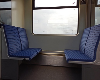 S-Bahn  grau-blau